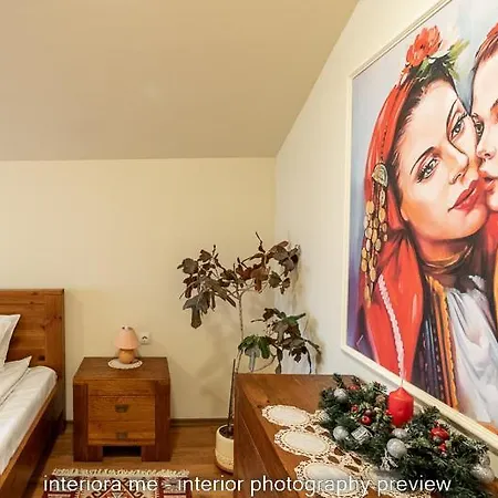 Moma - Charming In The Heart Of Ancient Center Pensiune 3*