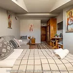 Moma - Charming In The Heart Of Ancient Center Casa de hóspedes 3*