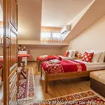 Casa de hóspedes Moma - Charming In The Heart Of Ancient Center 3*