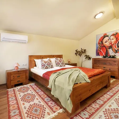 Moma - Charming In The Heart Of Ancient Center 3* Банско