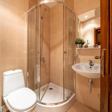 Moma - Charming In The Heart Of Ancient Center Къща за гости